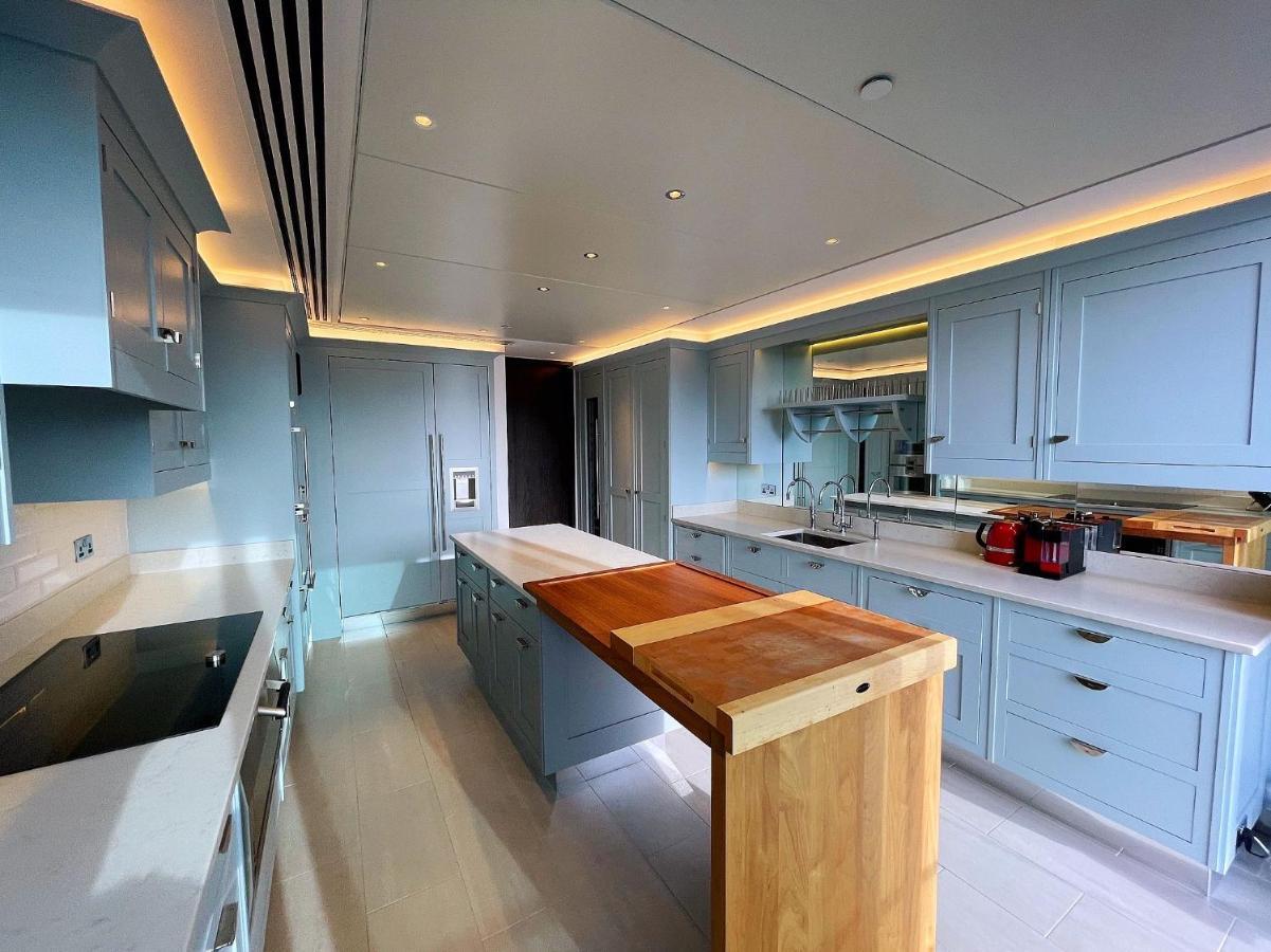 Privatunterkunft One Bedroom In Luxury On 30th Floor In Central With Breathtaking Skyline View Of Major Landmarks In *