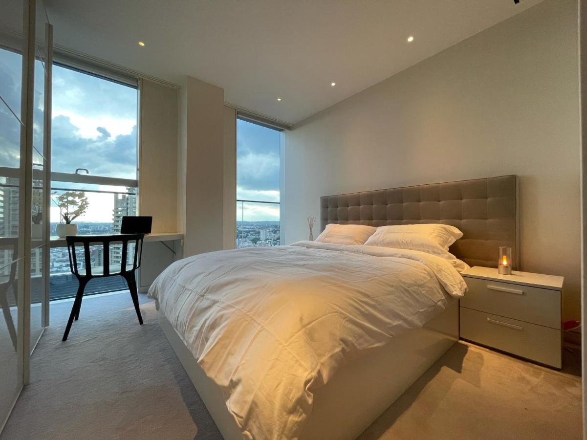One Bedroom In Luxury On 30th Floor In Central With Breathtaking Skyline View Of Major Landmarks In Privatunterkunft *